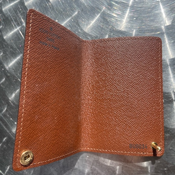 Auth LOUIS VUITTON card case w gold snaps. NBU. missing plastic card sleeves - Picture 3 of 8